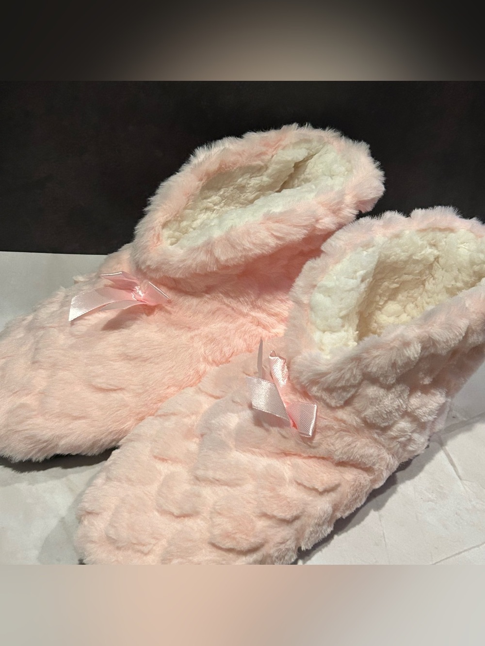 Cozy Plush Pink Women's Slippers with Bow
